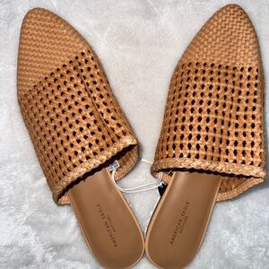 Flat Mules